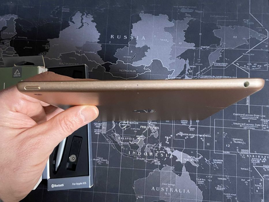 Apple iPad 7-го покоління, 128GB , Gold, Wi-Fi