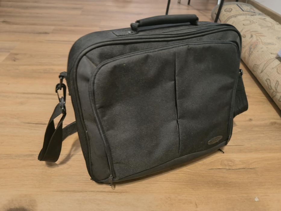 Sprzedam laptop Lenovo
I5-8400H
20 GB RAM
GTX 1050 2G
512 SSD
Windo