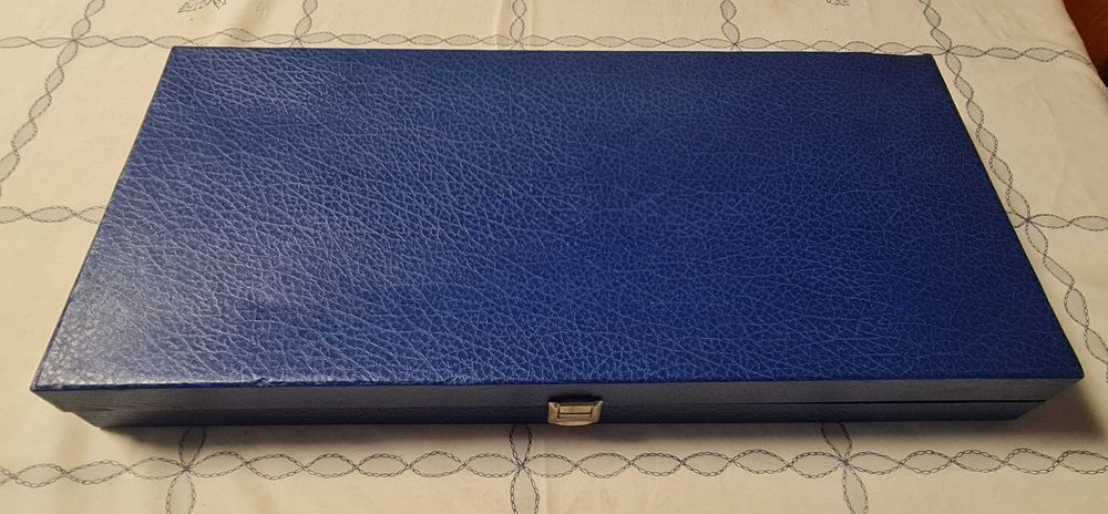 Travessa para torta em porcelana Limoges com 12 garfos e 1 espátula