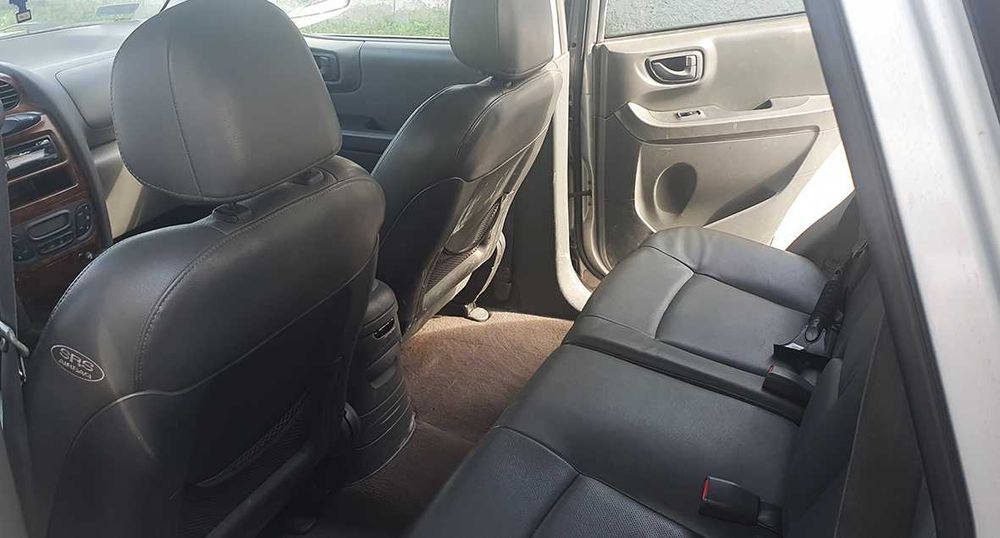 Hyundai Santa Fe 2.7 V6 4x4 automático – para reparar / peças / export