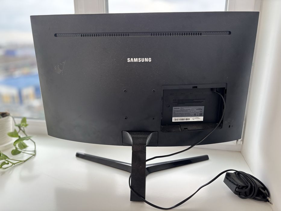 Монітор Samsung 27” LED-монітор