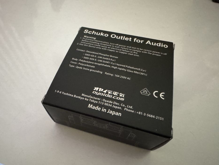 Розетка для hi-fi/hi-end систем Oyaide SWD-XXX-E