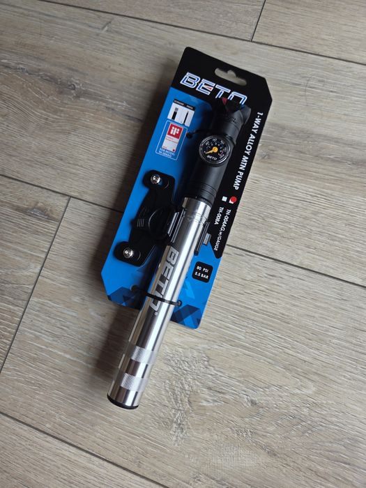 Pompka Beto Dual Schrader Presta odporna manometr