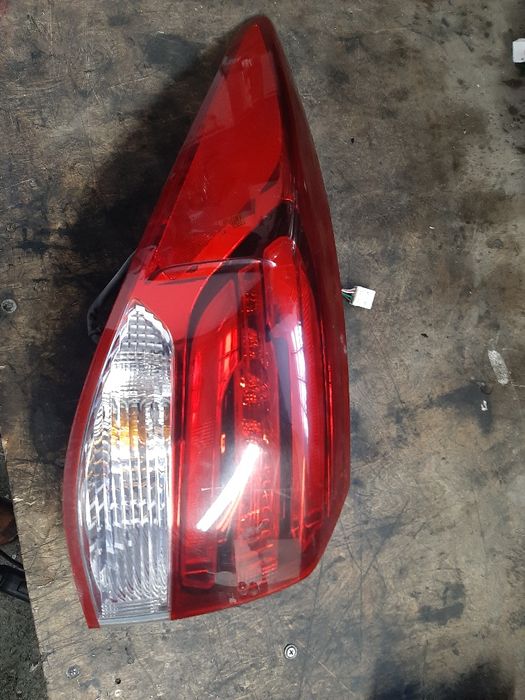 Lampa tylna lewa hyundai i40 kombi litf
