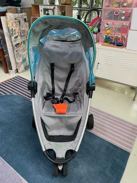 Carrinho de passeio Quinny à venda
