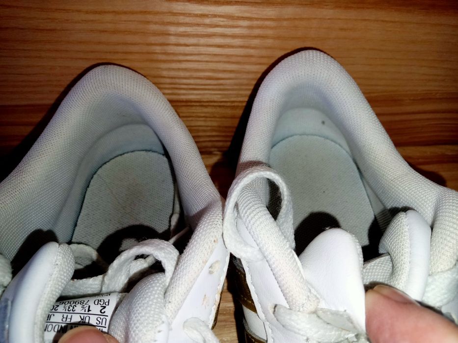 Adidas nr 33 1/2--22 cm