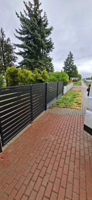 Montaż ogrodzeń z materiałami panelowe
