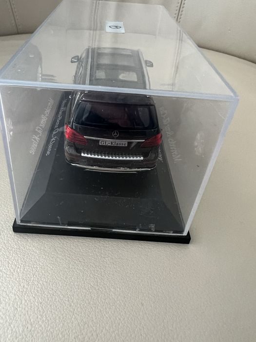 Model kolekcjonerski Mercedes-Benz GL Klasse1/43