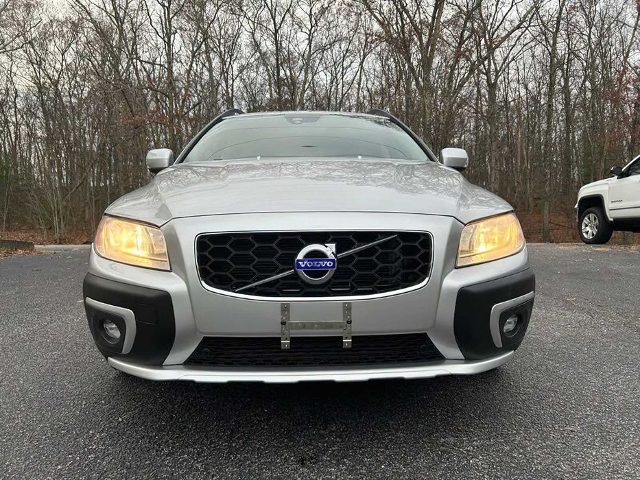 Volvo XC70      2015