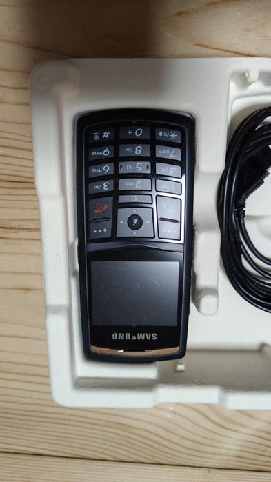Samsung X820 stan bardzo dobry