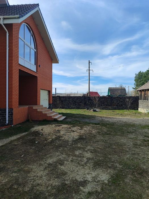 Продаж 2 поверхового будинку с.Слобідка. Розглядаємо державні програми!