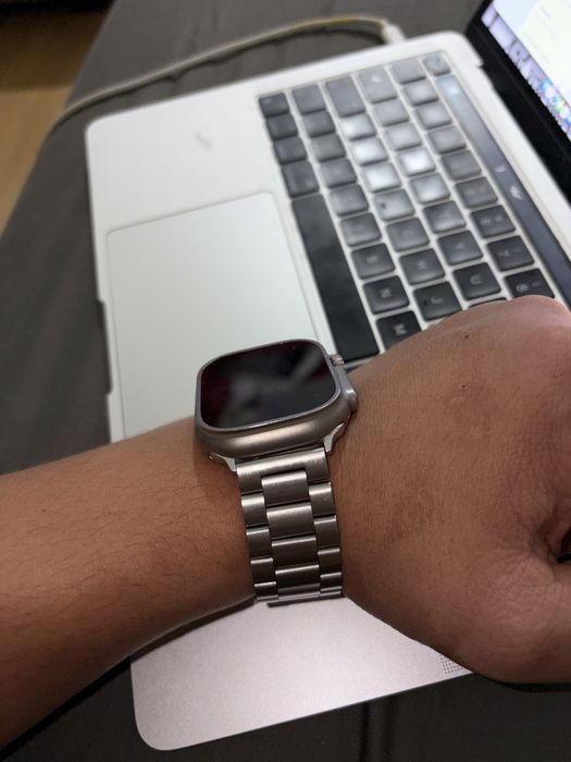 Apple Watch Ultra 2 (2023) GPS + Cellular 49mm - Titanium Natural Titanium