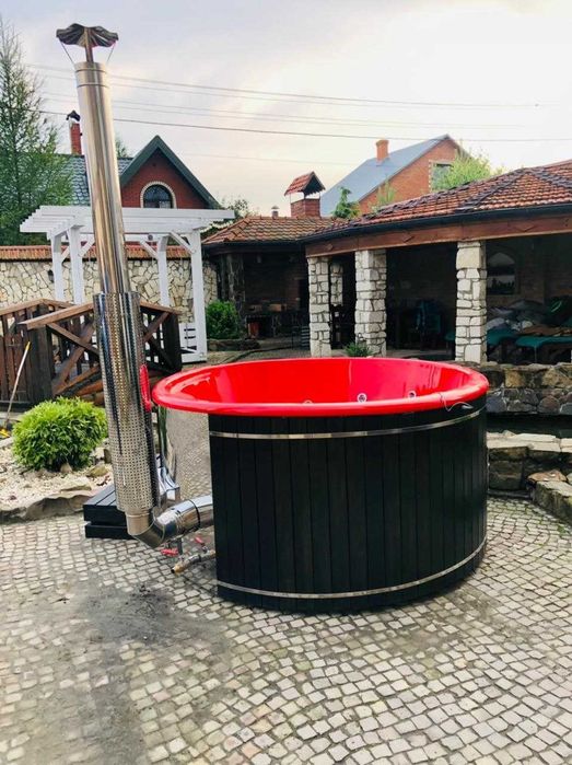 Виробники чанів джакузі. Купель на дрова Спа комплекс