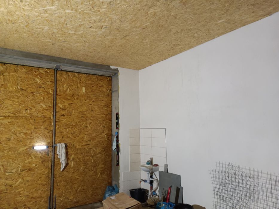 Продам  гараж на кривій