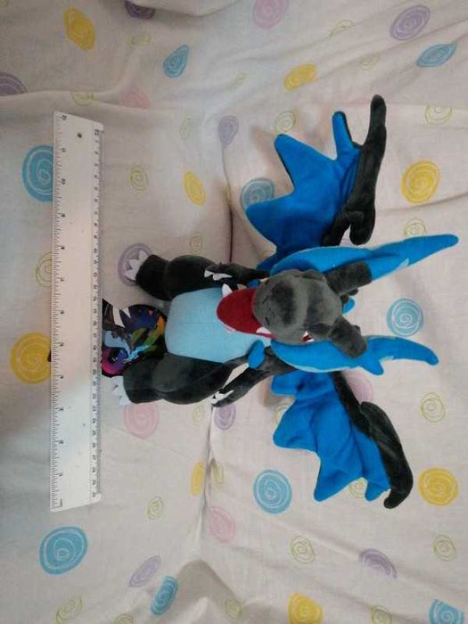 Pokémon peluche mega charizard x