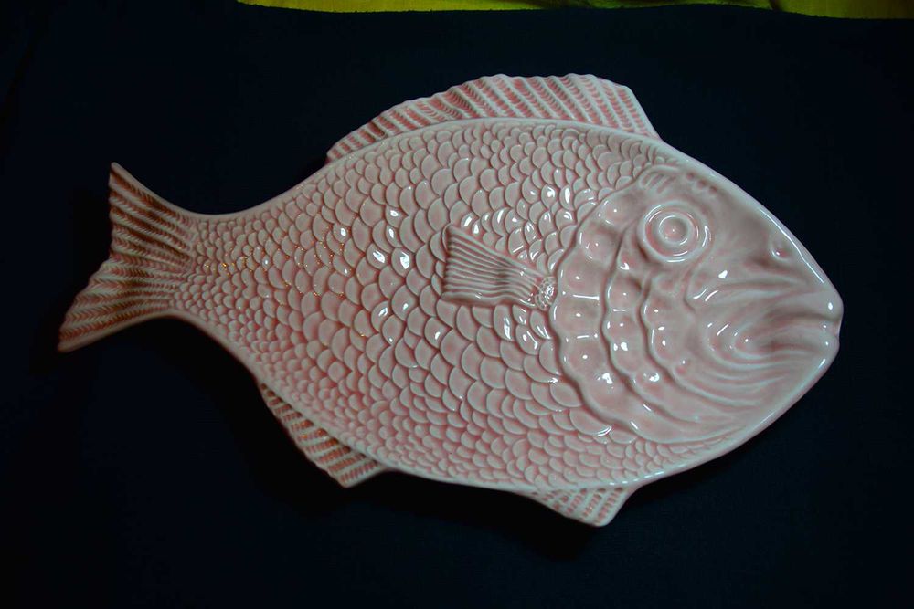 Bordalo-Style Fish Side Table, 40 cm, Pink