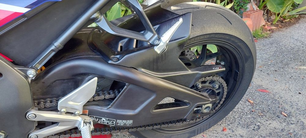 Vendo Honda cbr 1000rrr SP