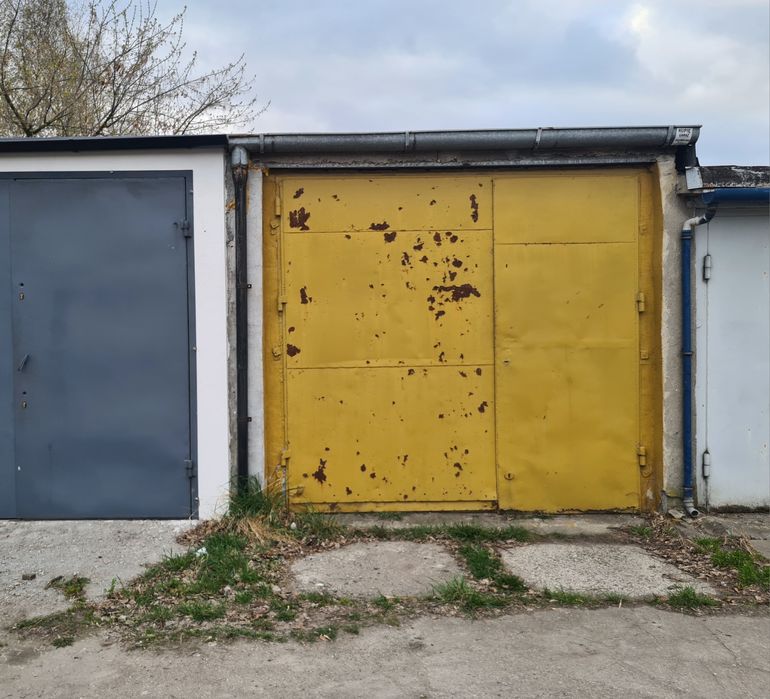 Sprzedam garaż murowany