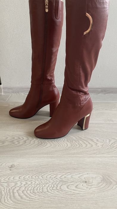 Шкіряні чоботи