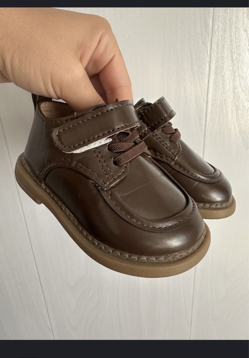 Взуття дитяче 21-22 розмір