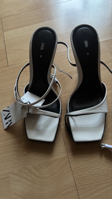 Продам босоножки Zara