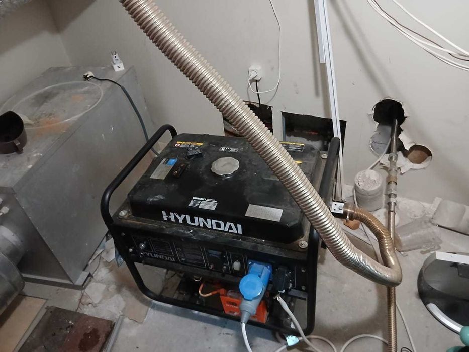 Однофазний  бензогенератор марки  Hyundai