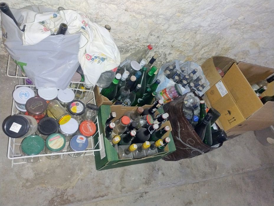 Oddam słoiki, butelki różne, PILNIE bo wyrzucę