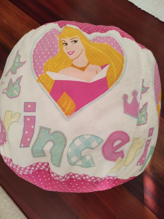 Puf infantil de menina