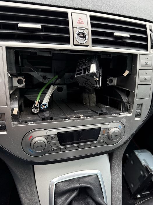 Radio nawigacja  Ford Kuga mk1 + KOD + karta SD z mapą