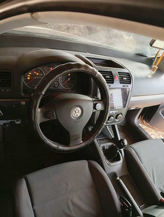 Фольксваген гольф  V 2005г.