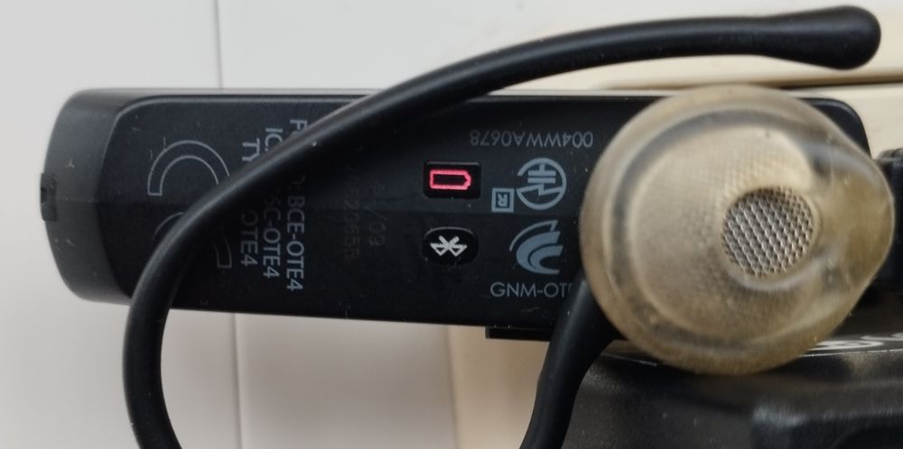 Блютуз Jabra, модель BT2080.