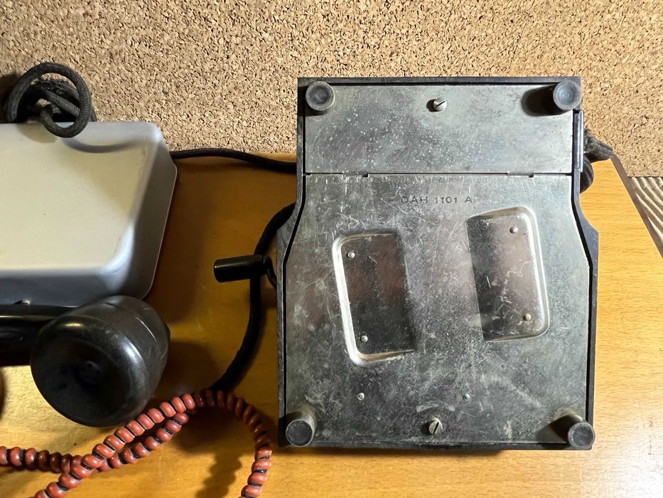 Telefone Antigo de Manivela Ericsson DAH 1101