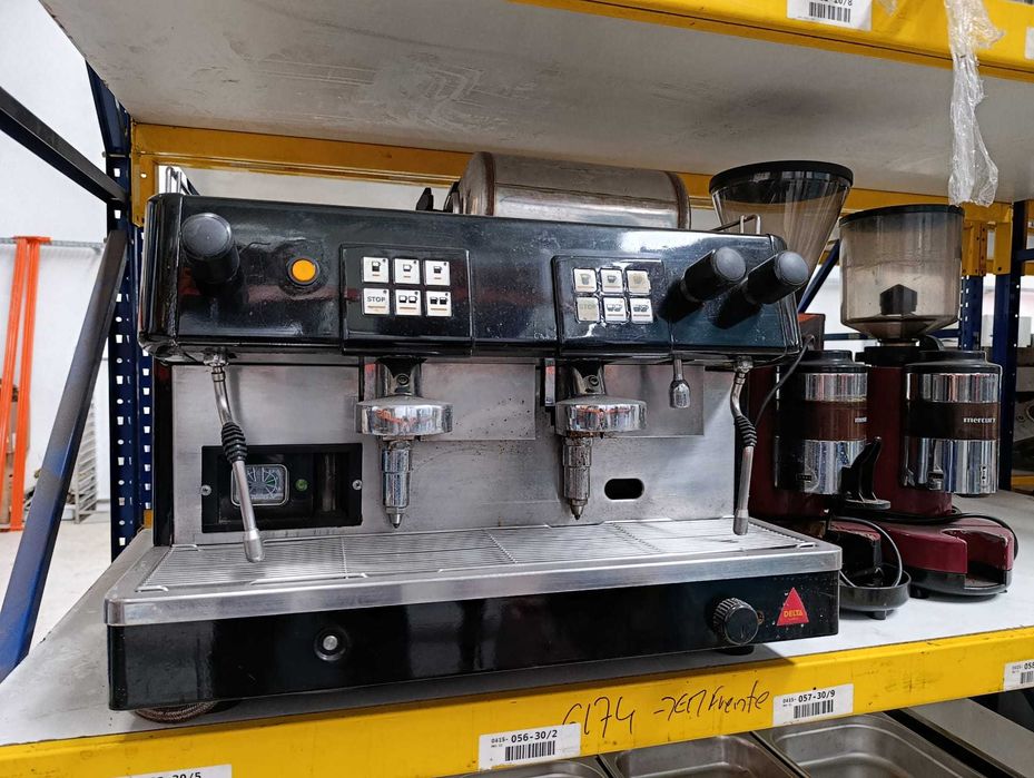 Máquina de cafe industrial + moinho