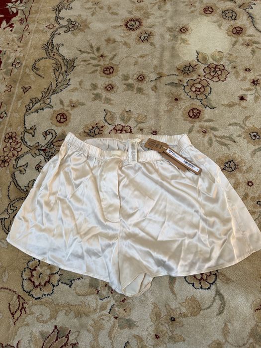 Шовкові шорти SKIMS Silk Boxer, Ecru, XS, нові з біркою