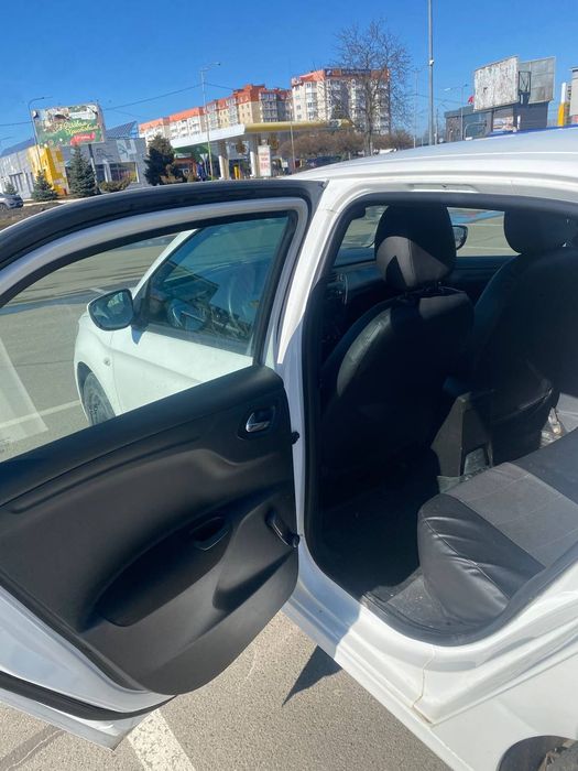 Citroën C-Elysee 1.6 газ/бензин