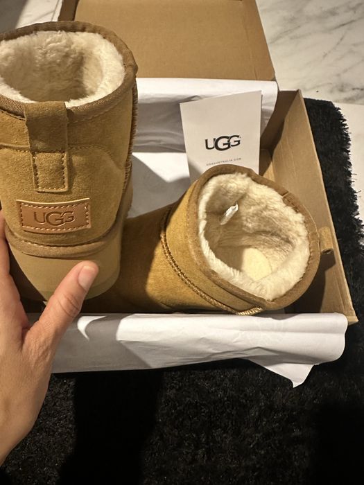 Bota Ugg tam 39 - Nunca usada