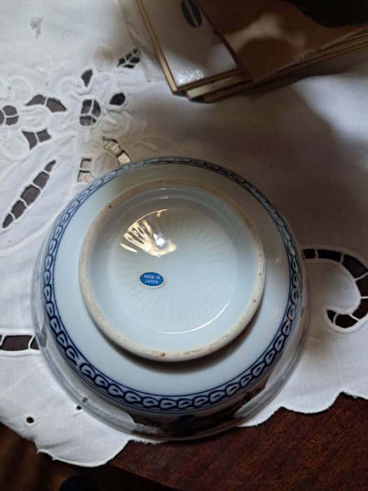 Tigela azul e branca