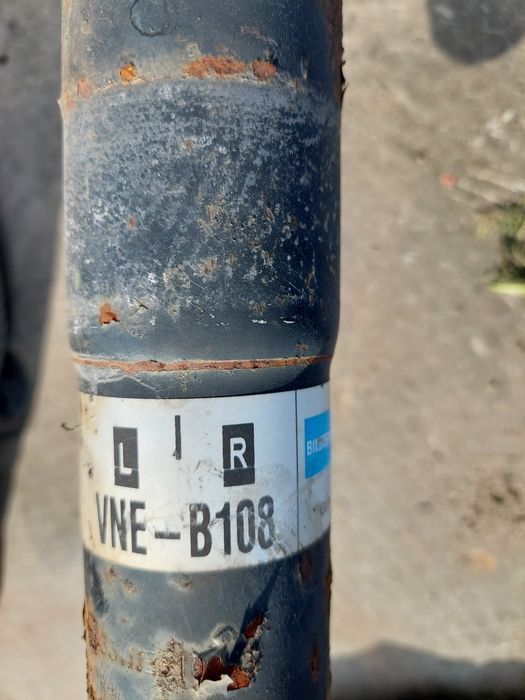 amortyzator sprężyna lewy prawy przod przednia komplet bmw e39 V8 M62