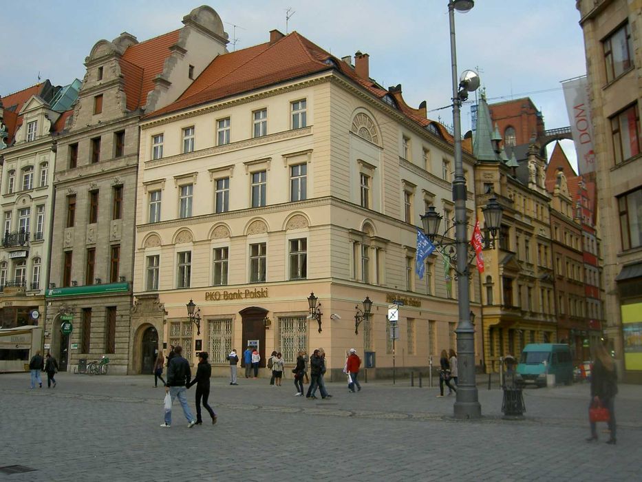 Rynek 33 - 34, do wynajęcia lokale i biura 100 - 2000 m2