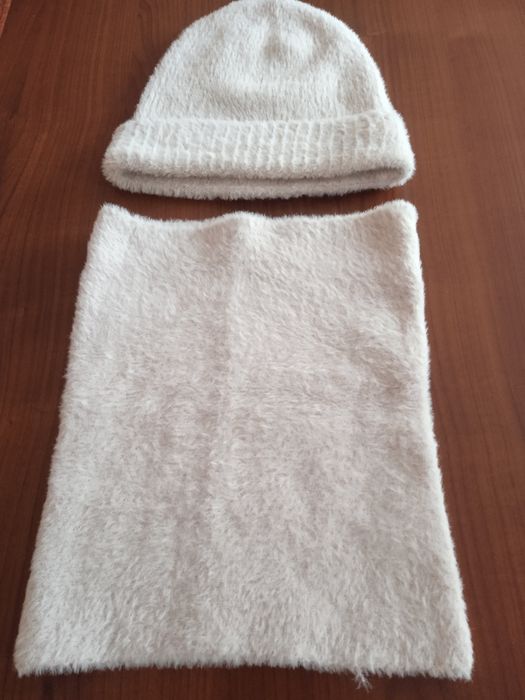Czapka damska z kominem
