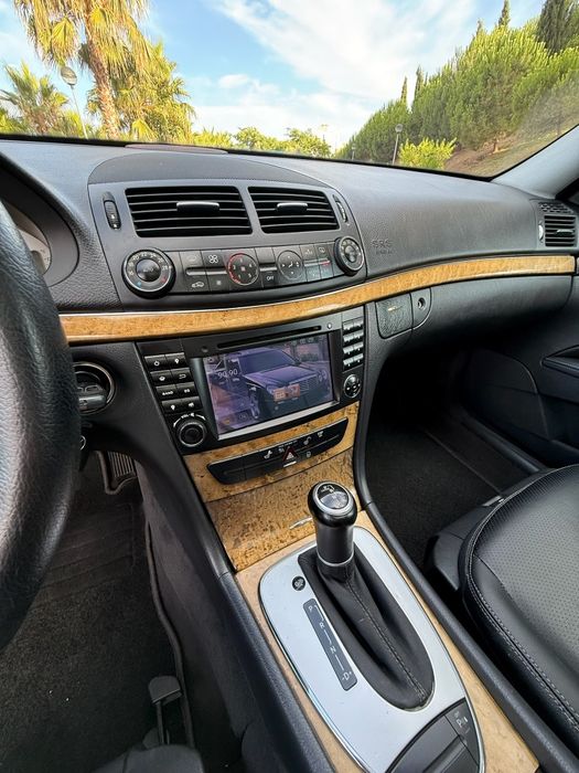 Mercedes-Benz E 220 — fotografia 9