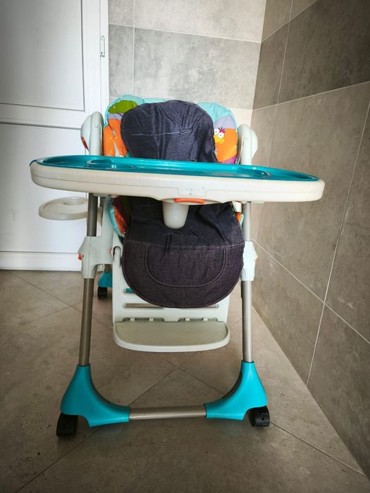 Стільчик для годування