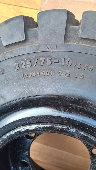 Opona pełna 225/75 - 10 23x9-10 wozek widlowy linde