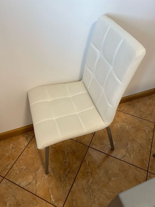 Vendo Conjunto de mesa + 4 cadeiras