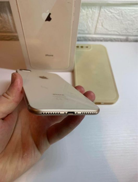 Iphone 8 plus с чехлом