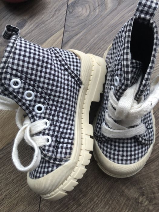 Взуття для дівчинки 23/24 розмір