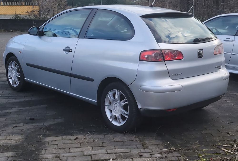 Seat ibiza 2006 tdi 5 lugares