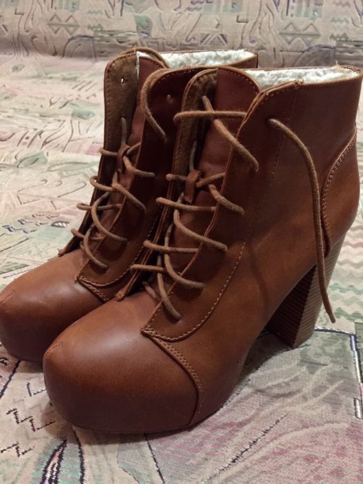 Женские ботинки на осень 38р новые