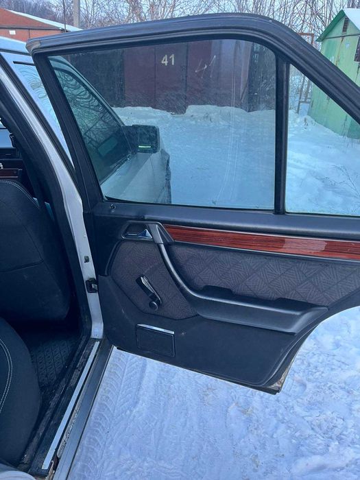 Mercedes-Benz E-Class 1994