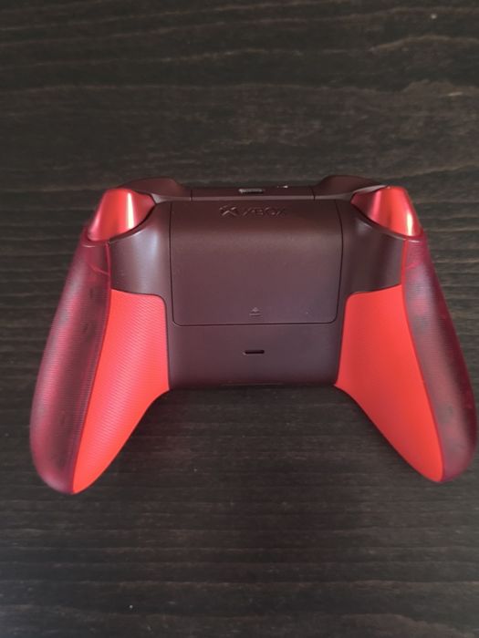 Xbox controler Limited Red Edition + Assessórios